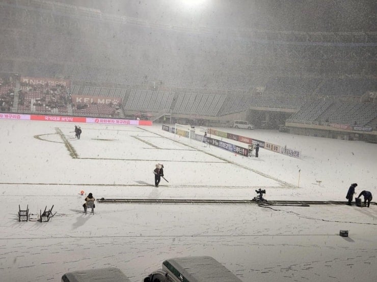 Tuyết đầu mùa phủ trắng Seoul - 6