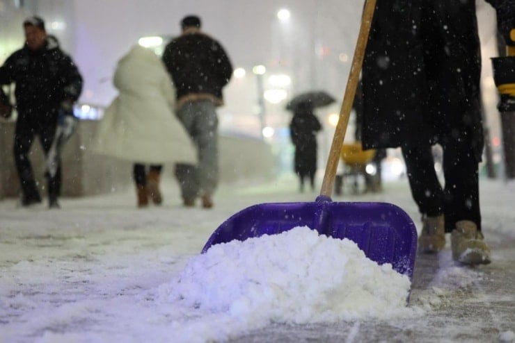 Tuyết đầu mùa phủ trắng Seoul - 7