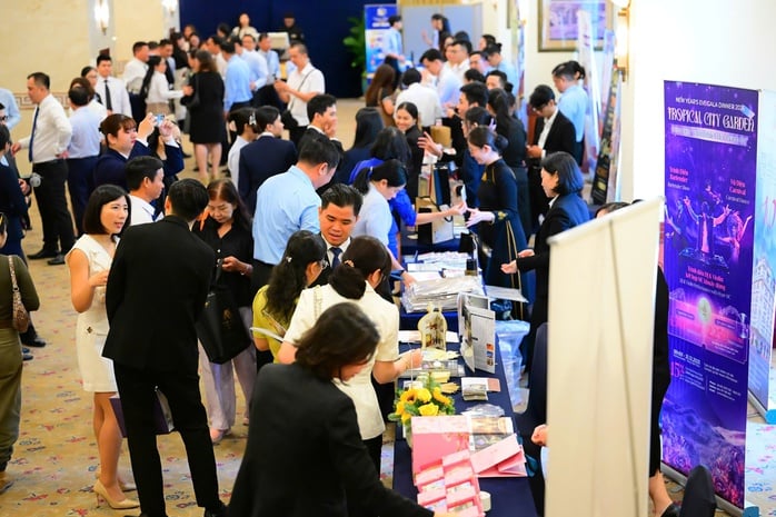 - រូបថត ៥. - Ảnh 5.