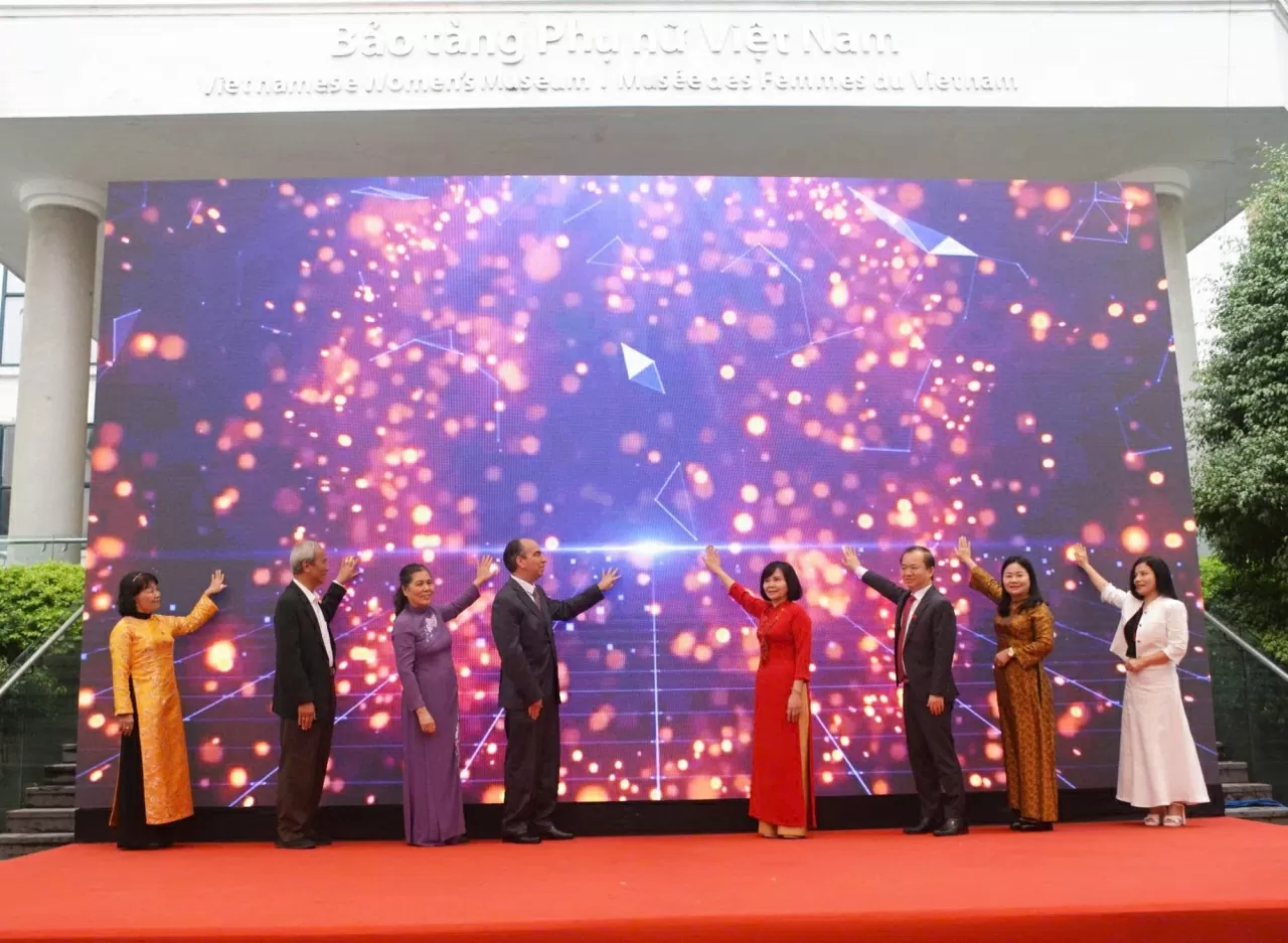 ງານວາງສະແດງຄວາມຈົງຮັກພັກດີ: ຟື້ນຟູການເດີນທາງຂອງການພົວພັນຫວຽດນາມ - ກູບາ 65 ປີທີ່ໝັ້ນຄົງ Triển lãm Nghĩa tình thủy chung: Tái hiện hành trình 65 năm quan hệ son sắt Việt Nam-Cuba