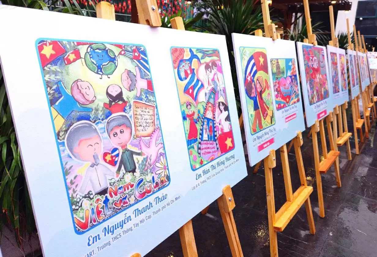 ງານວາງສະແດງຄວາມຈົງຮັກພັກດີ: ຟື້ນຟູການເດີນທາງຂອງການພົວພັນຫວຽດນາມ - ກູບາ 65 ປີທີ່ໝັ້ນຄົງ Triển lãm Nghĩa tình thủy chung: Tái hiện hành trình 65 năm quan hệ son sắt Việt Nam Cuba