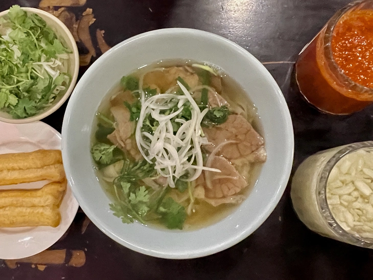 Phở bò - Ảnh 2.