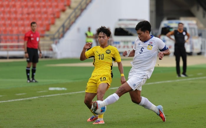 Thắng đậm Lào, U22 Malaysia tạo áp lực lên U22 Việt Nam - Ảnh 2.