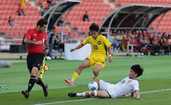 Thắng đậm Lào, U22 Malaysia tạo áp lực lên U22 Việt Nam - Ảnh 4.