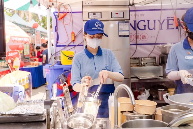 VIDEO: Hơn 300 món ngon