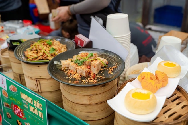 VIDEO: Hơn 300 món ngon