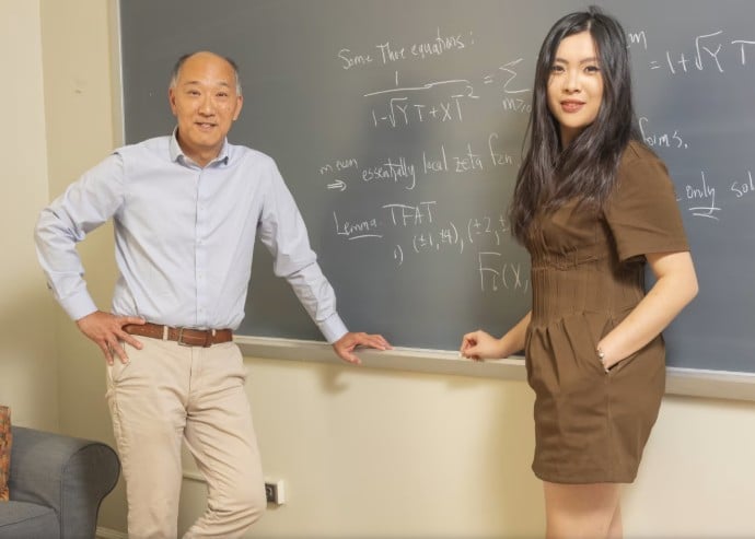 Profesor Ken Ono 12.jpg