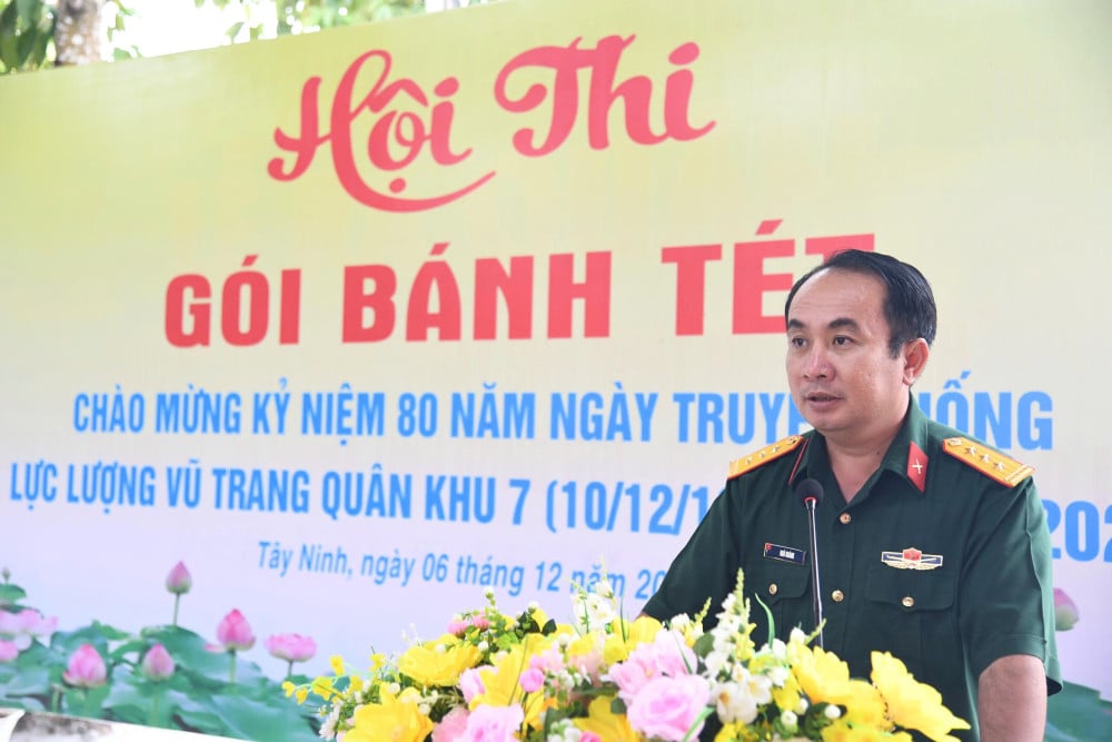 Spennende Banh Tet-innpakningskonkurranse for å feire den tradisjonelle dagen til de væpnede styrkene i militærregion 7