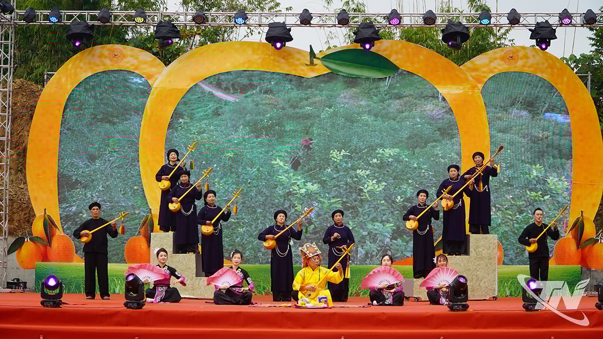 Special performance at the festival.