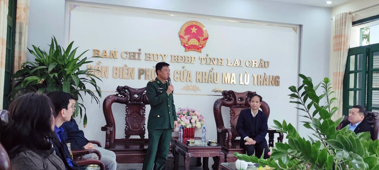 Meaningful Party meeting of capital teachers in the remote border area of Ma Lu Thang