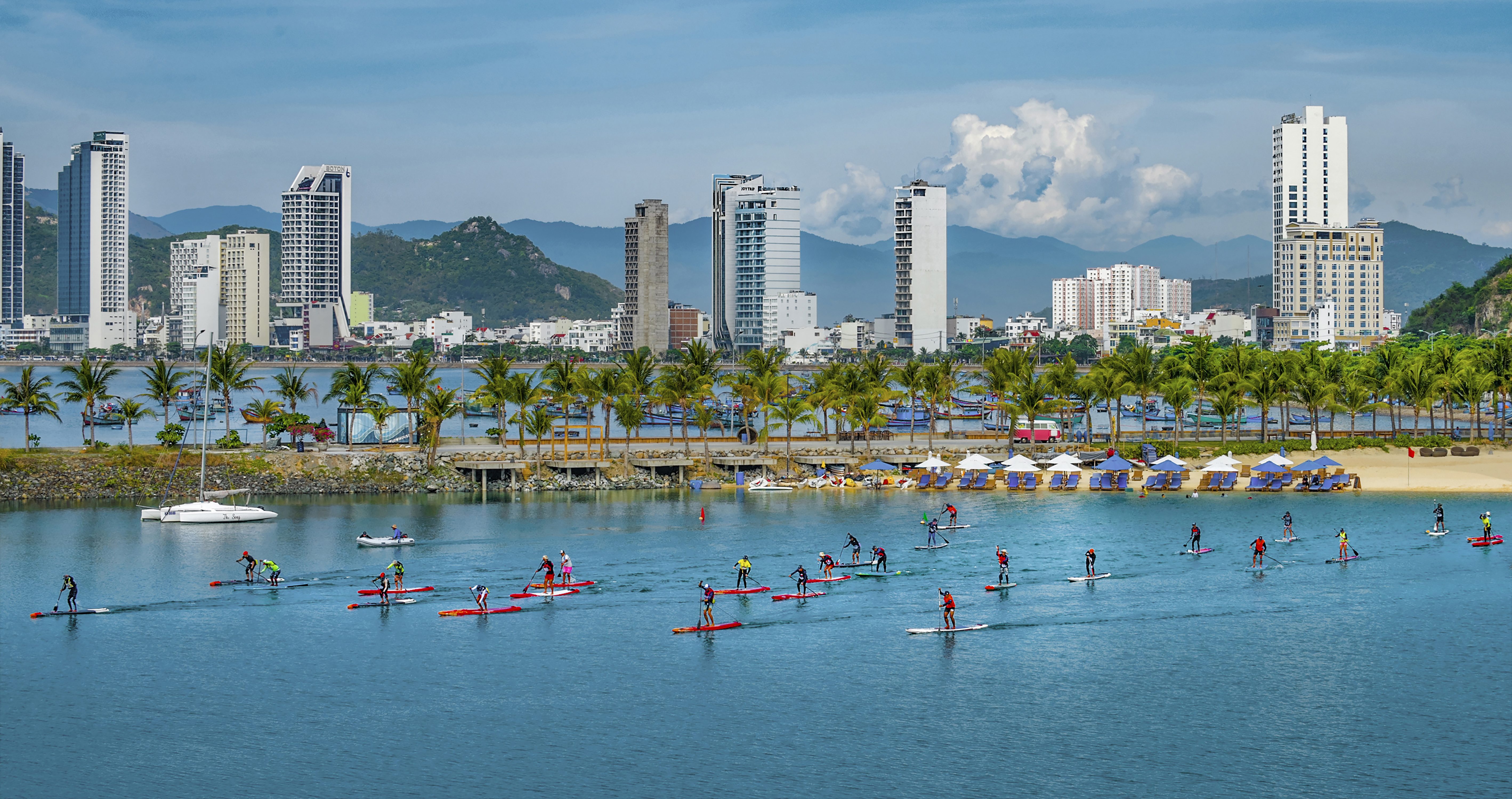 14. (KK Verseny) SUP verseny a Nha Trang-öbölben - Nguyen Van Dong (1).jpeg