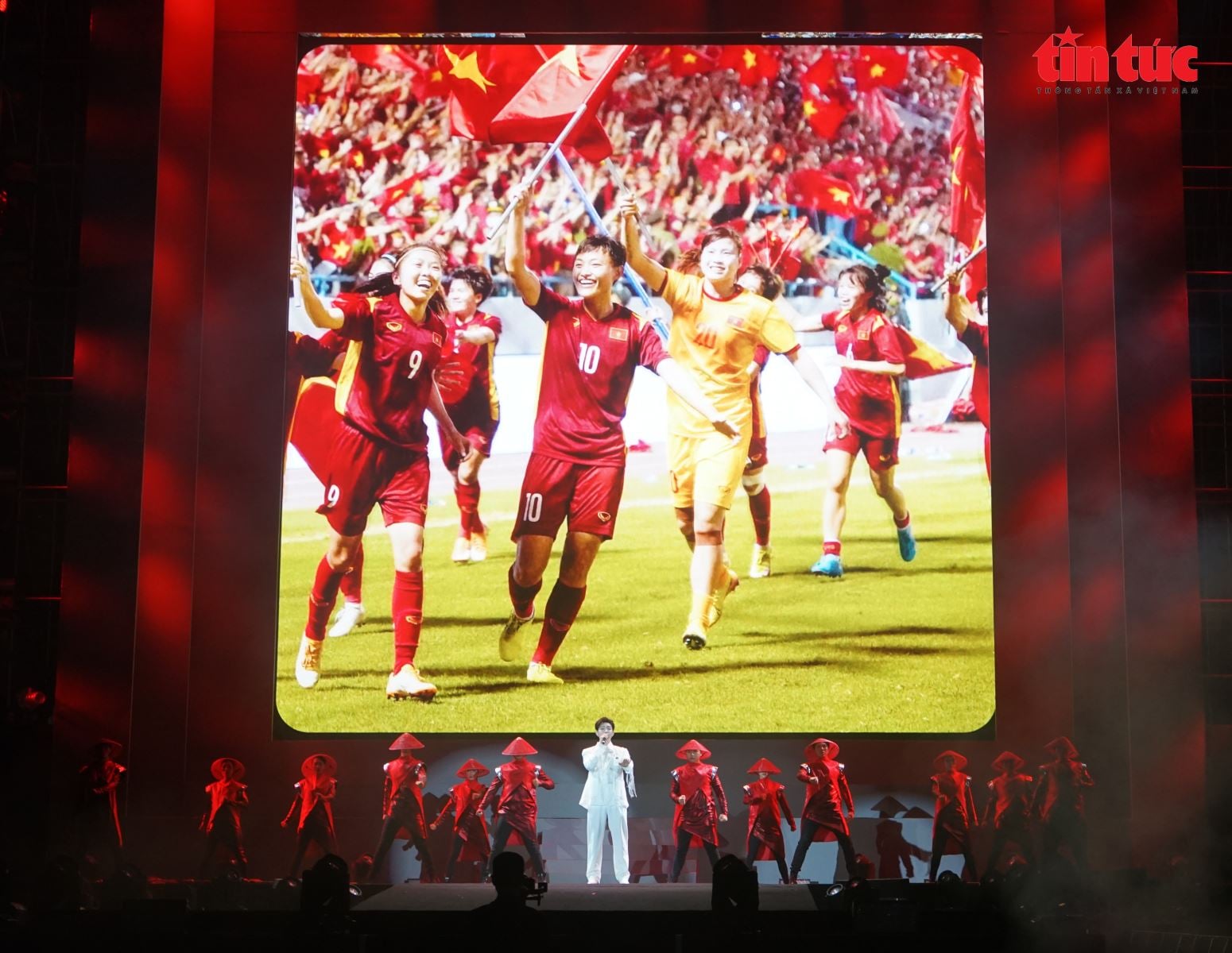 ຄຳບັນຍາຍຮູບ