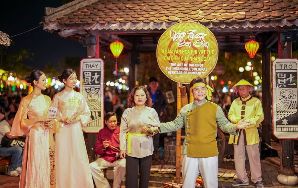 ມາ​ຮອດ​ໂຮ້ຍ​ອານ, ​ເຂົ້າ​ຮ່ວມ​ງານ​ພົບ​ປະ​ແລກ​ປ່ຽນ​ສິ​ລະ​ປະ​ບ້າ​ຊອຍ - ຮູບ​ພາບ 2