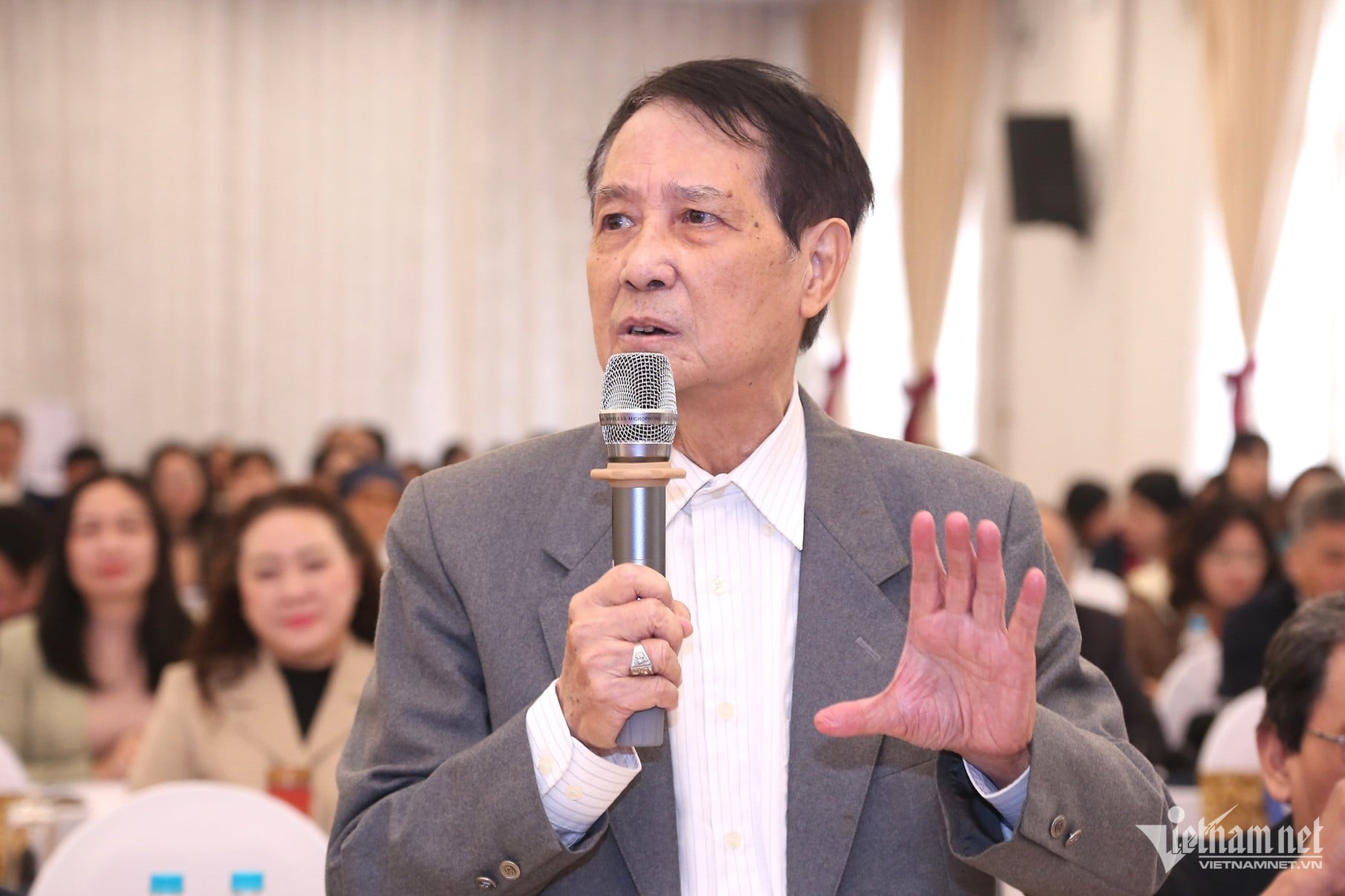 W-Pham Do Nhat Tien.JPG.jpg