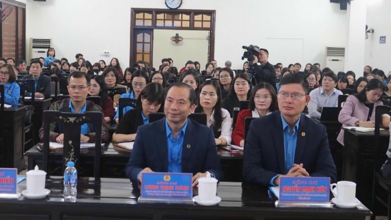 Делегати, які беруть участь у конференції.