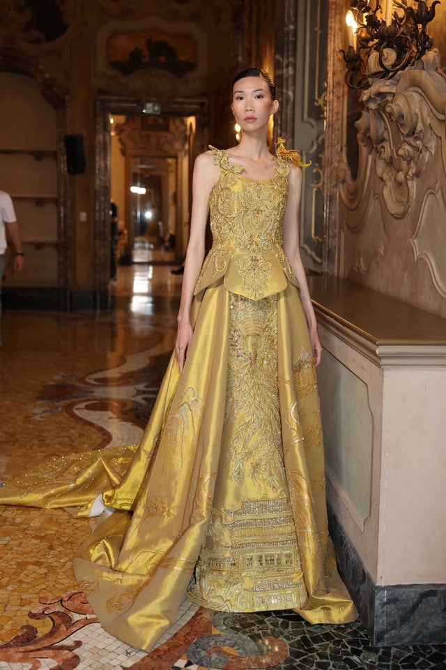 បើកទ្វារសម្រាប់តារាម៉ូដែលវៀតណាមចេញទៅអន្តរជាតិ - រូបថត ៤. Mở 'cánh cửa' cho người mẫu Việt ra quốc tế- Ảnh 4.