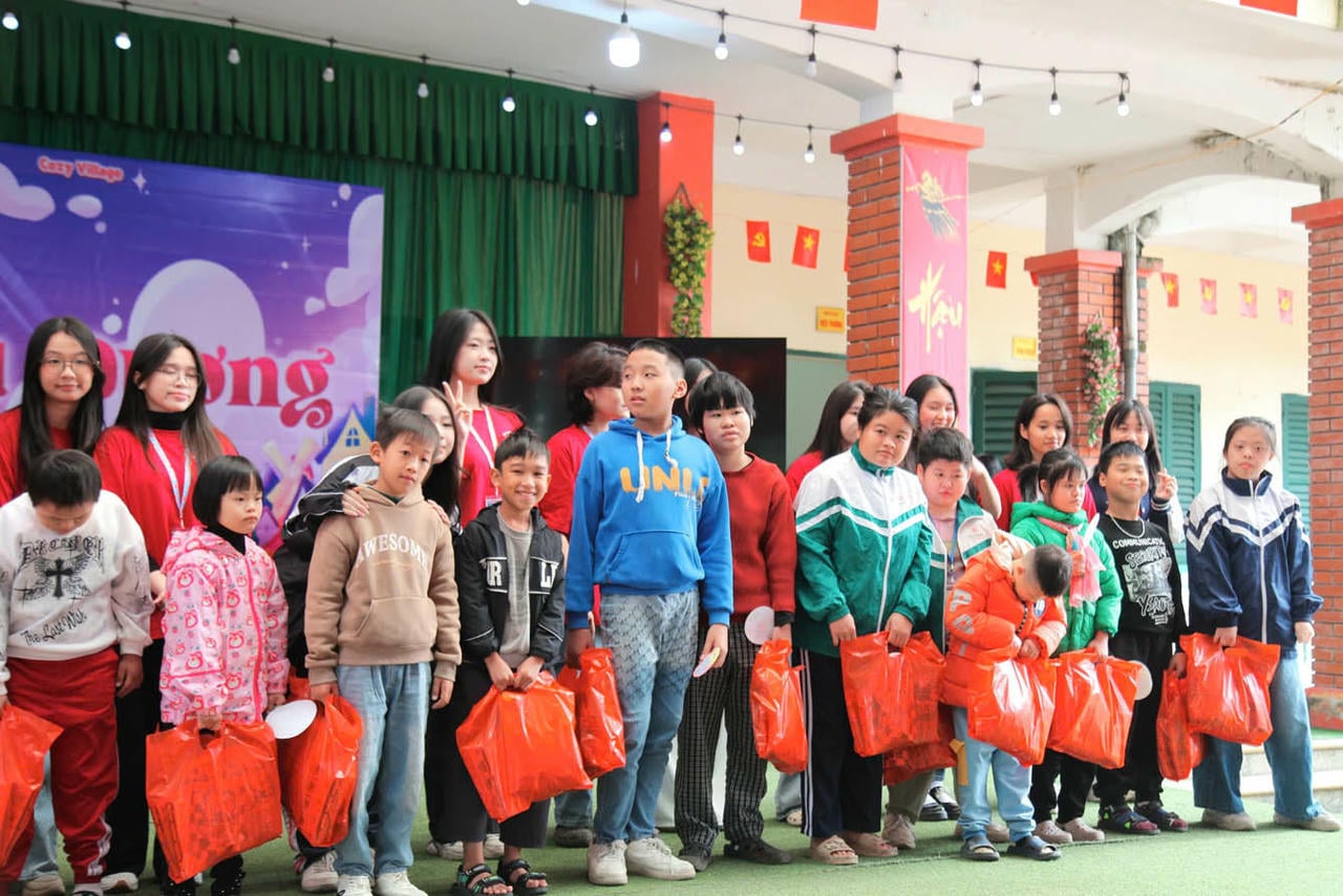 הפיצו אהבה לגורלות