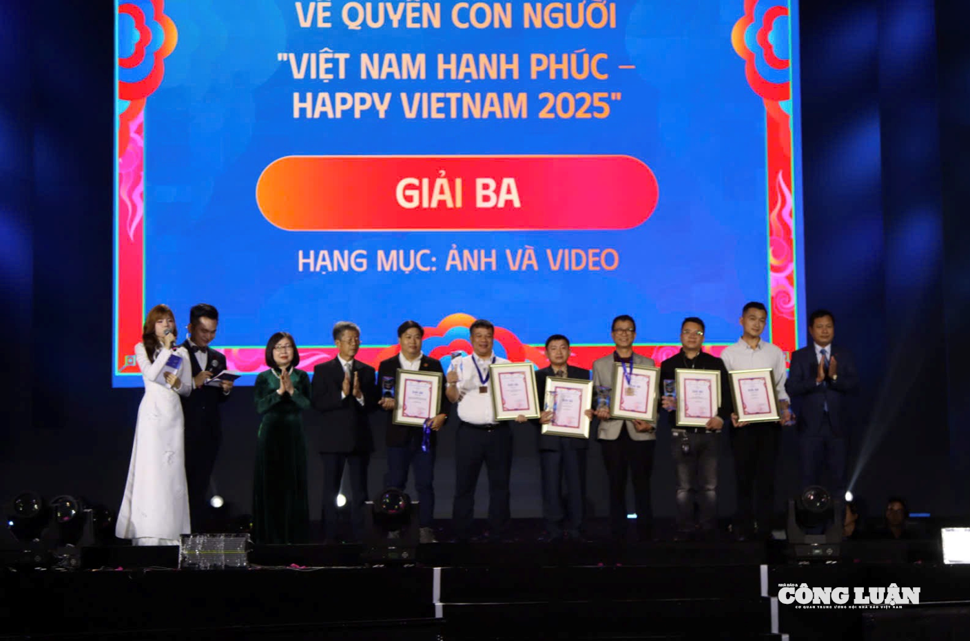 រូបថតអេក្រង់ 2025-12-06 នៅ 23.34.53