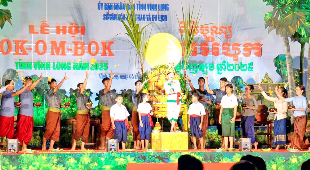 Culturele activiteiten dragen bij aan het behoud van de culturele identiteit en bevorderen cultureel toerisme.