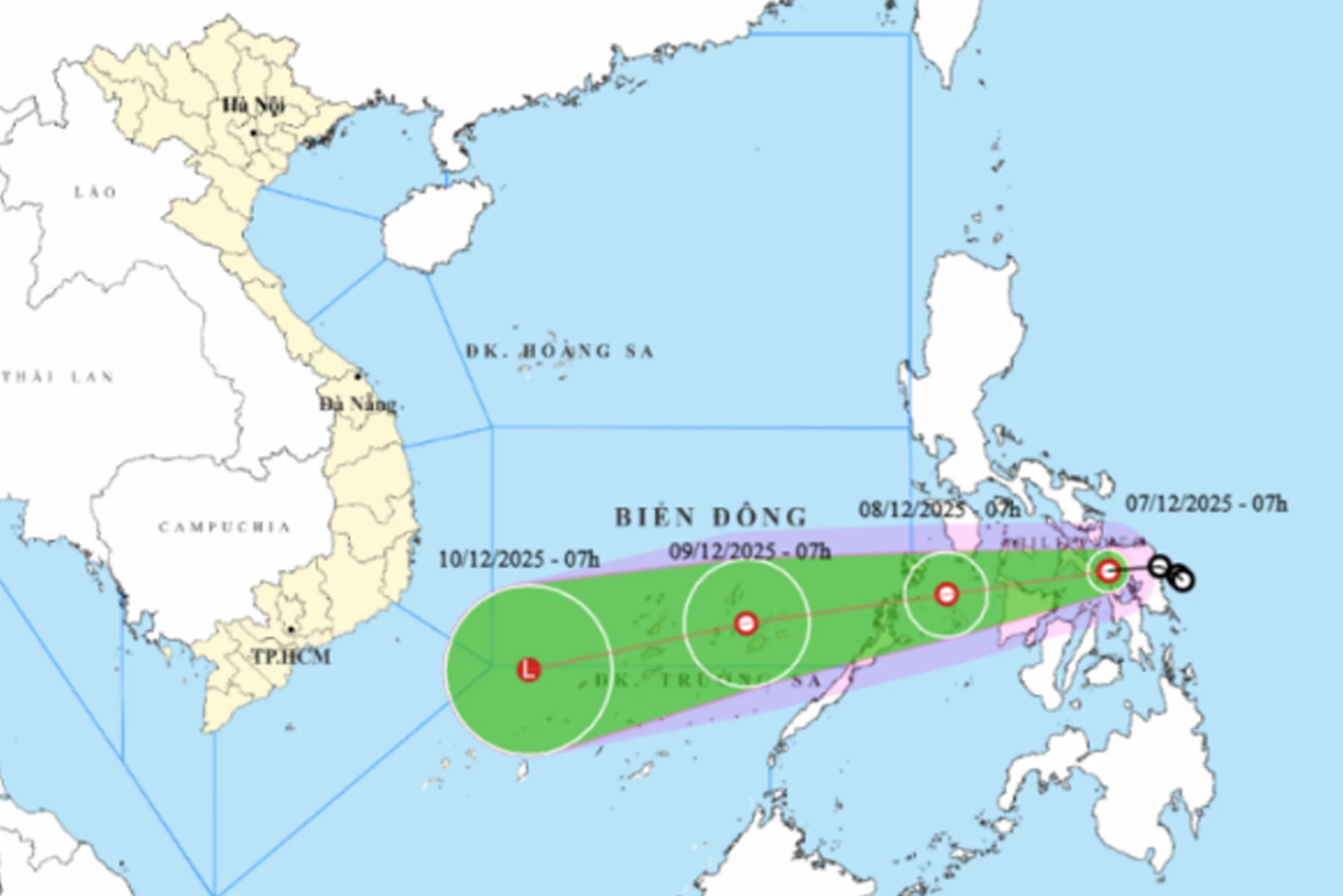 熱帯低気圧の位置と予測方向