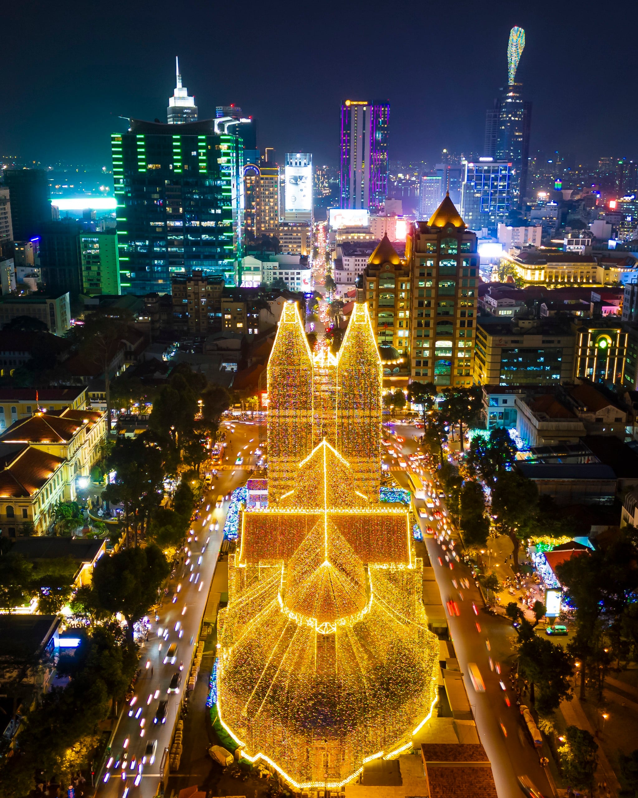 Світлодіодне фото собору Нотр-Дам 5 led nha tho duc ba anh 5