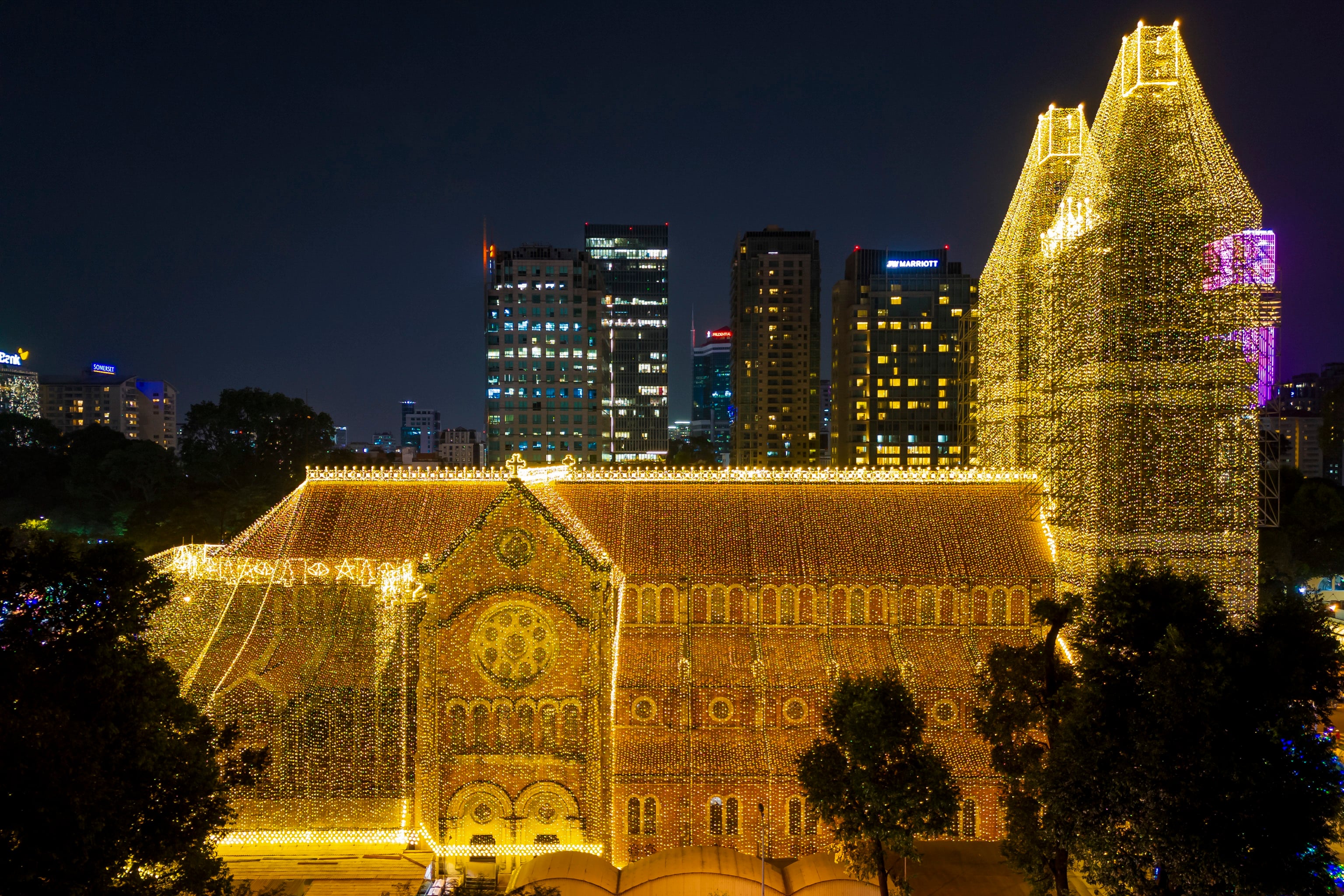 Світлодіодний собор Нотр-Дам, фото 7 led nha tho duc ba anh 7