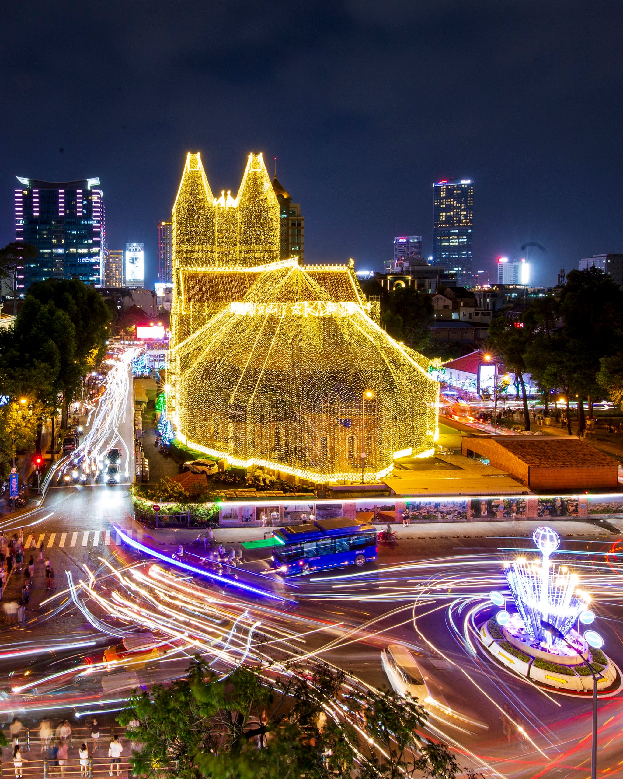 Світлодіодне освітлення собору Нотр-Дам, фото 10 led nha tho duc ba anh 10