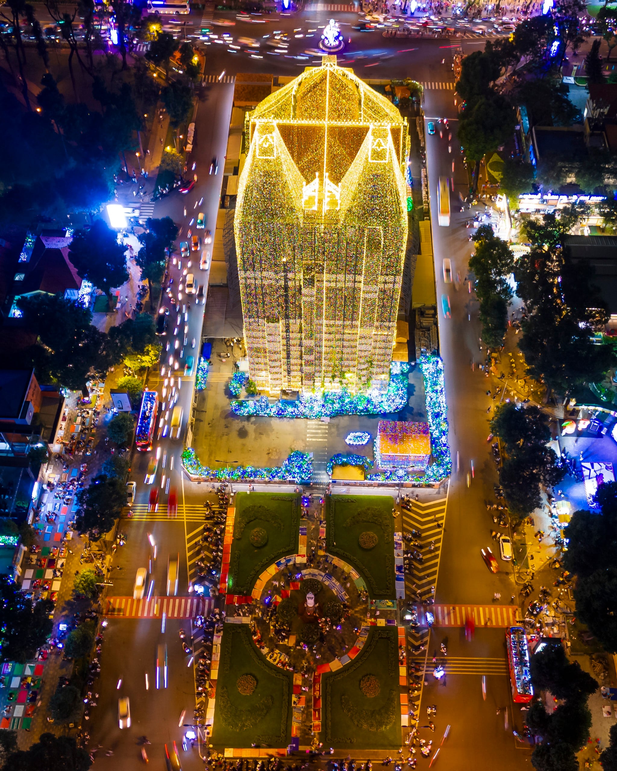 Світлодіодне фото собору Нотр-Дам 11 led nha tho duc ba anh 11