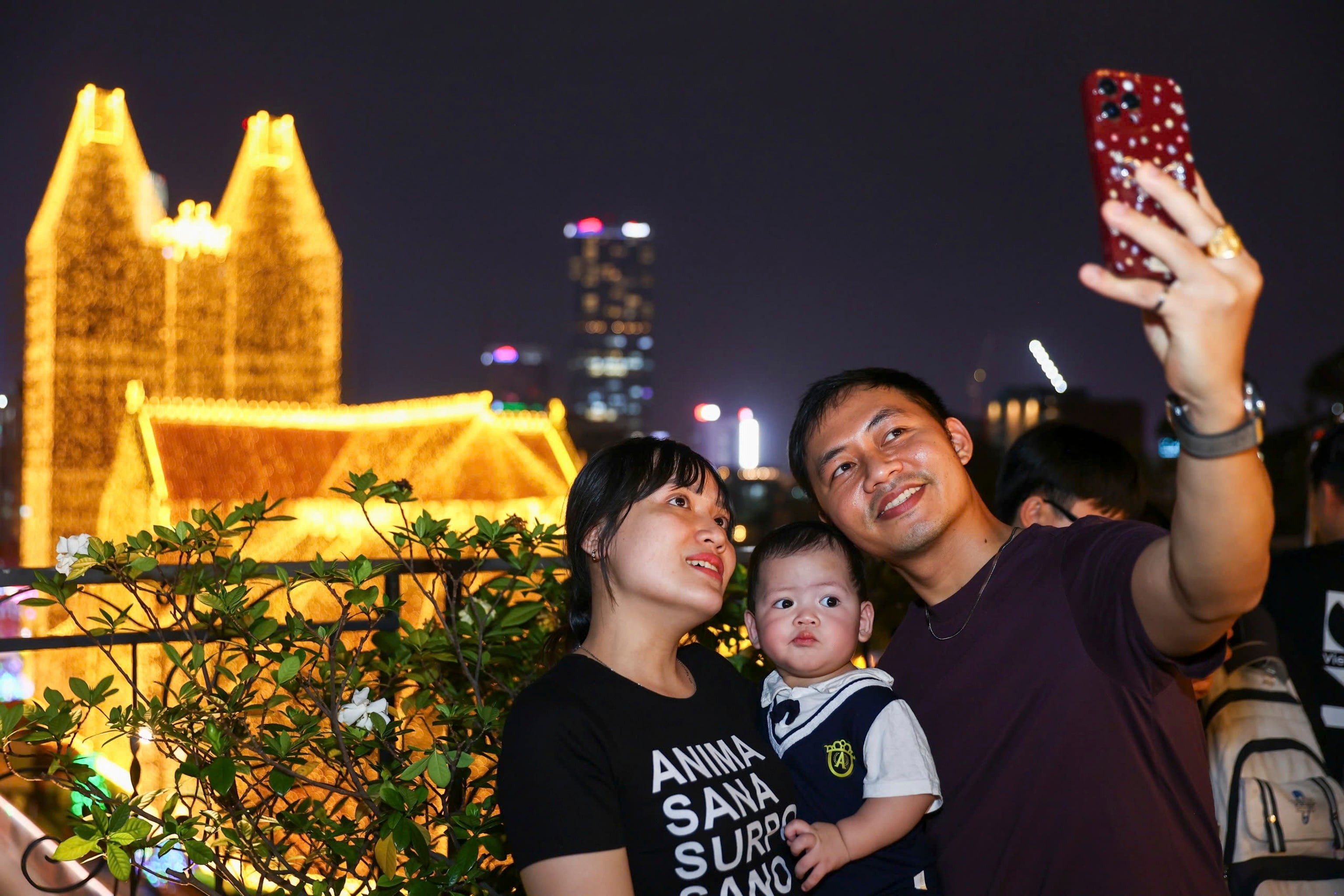 Світлодіодне фото собору Нотр-Дам 14 led nha tho duc ba anh 14