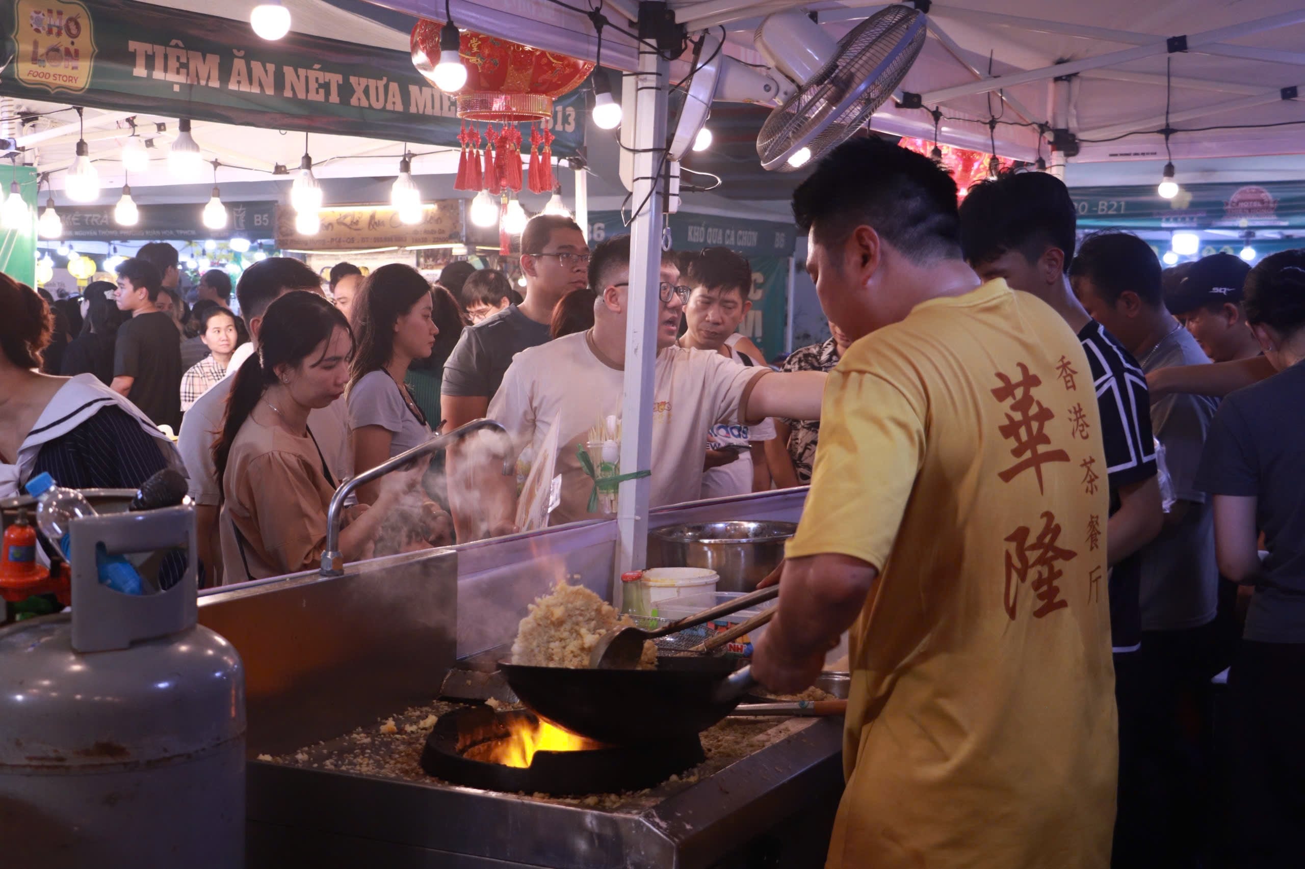 Lễ hội ẩm thực Chợ Lớn: Đông nghẹt khách ngày cuối tuần - Ảnh 6.