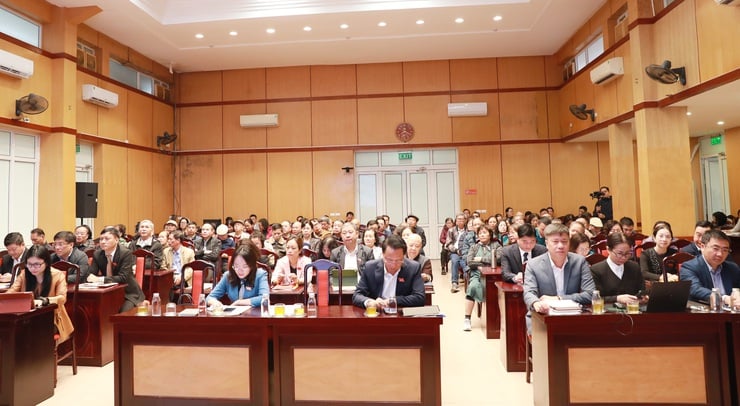 វួដ Hai Ba Trung៖ កំណត់ដំណោះស្រាយដើម្បីដោះស្រាយបញ្ហាស្ទះចំនួន ៥ - រូបថត ២. Phường Hai Bà Trưng: Xác định giải pháp giải quyết 5 điểm nghẽn- Ảnh 2.