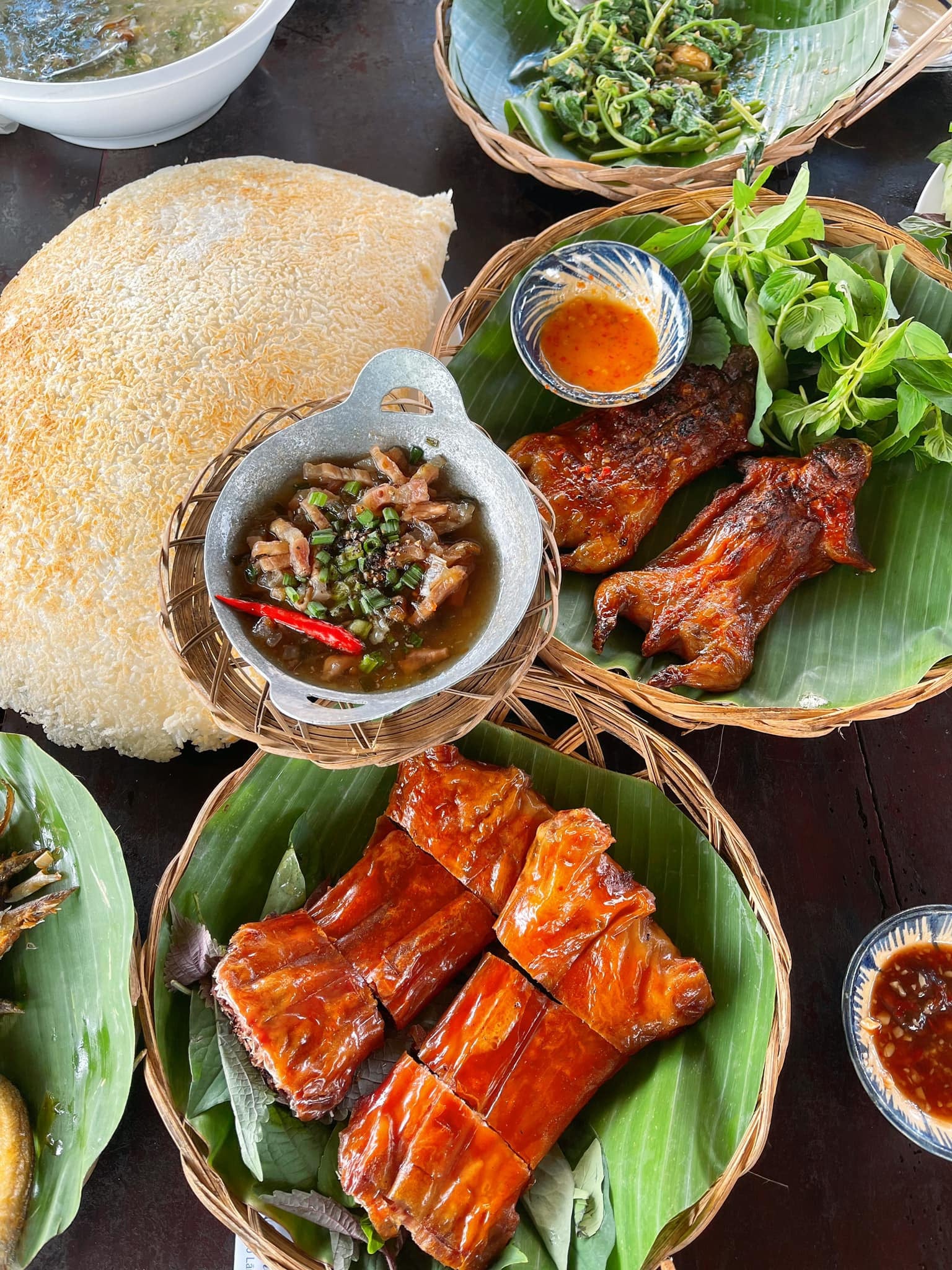 Grillad fältmus i en burk bao tran.jpg