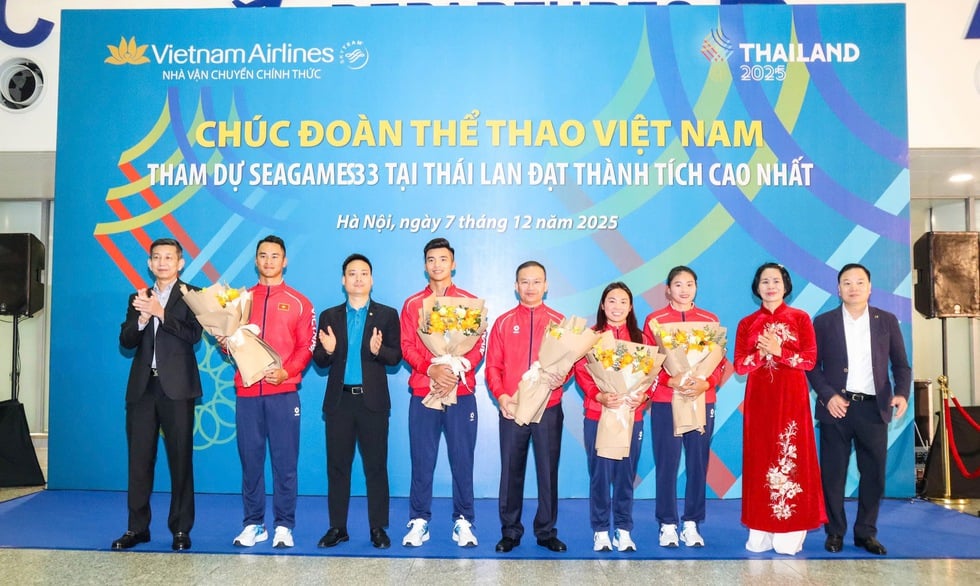 La délégation sportive vietnamienne pleine d'énergie en route pour les 33èmes Jeux d'Asie du Sud-Est : déterminée à ramener la victoire - Photo 3. Đoàn thể thao Việt Nam tràn đầy năng lượng lên đường dự SEA Games 33: Quyết mang chiến thắng trở về- Ảnh 3.