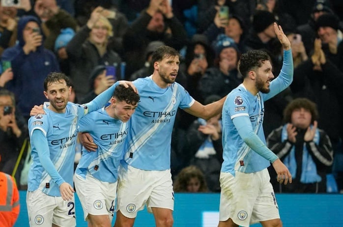 Tình thế đảo chiều trong cuộc đua Ngoại hạng - Ảnh 3.