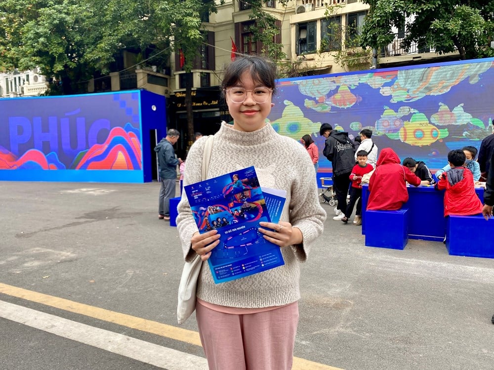 ប្រជាជនរំភើបរីករាយទទួលបានបទពិសោធន៍សកម្មភាពនានាក្នុងកម្មវិធី “បុណ្យវៀតណាមរីករាយ” - រូបថត ៤