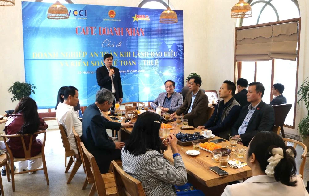 «Деловой кофе»: предлагаем безопасное управленческое мышление в новом контексте