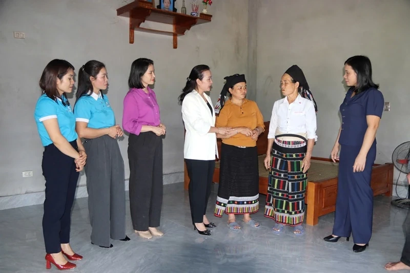 ຫຼາຍໂຄງການ ແລະ ວຽກງານຕ້ອນຮັບກອງປະຊຸມໃຫຍ່ຜູ້ແທນແມ່ຍິງແຂວງຄັ້ງທີ 19