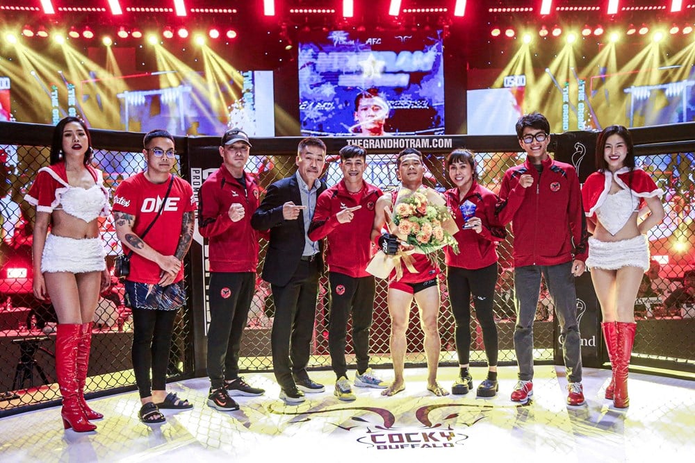 베트남 복서, AFC 39에서 한국 전문가를 KO 시켜 - 사진 2