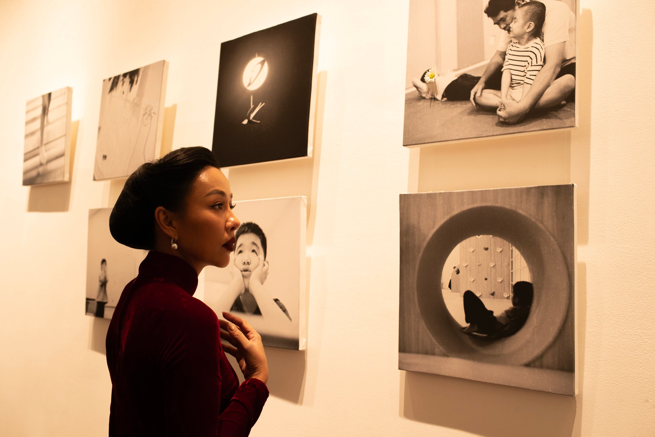 Triển lãm 'Phổ thinh lặng': Góc nhìn 'em được quyền đặc biệt' về trẻ tự kỷ- Ảnh 1.