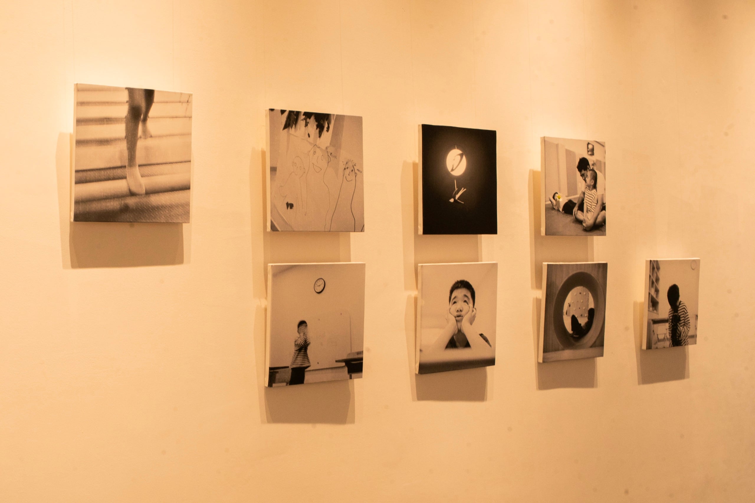 Triển lãm 'Phổ thinh lặng': Góc nhìn 'em được quyền đặc biệt' về trẻ tự kỷ- Ảnh 4.