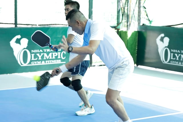 Vackra bilder från pickleballturneringen Những pha bóng đẹp tại giải pickleball 'Vì học sinh nghèo hiếu học'- Ảnh 6.