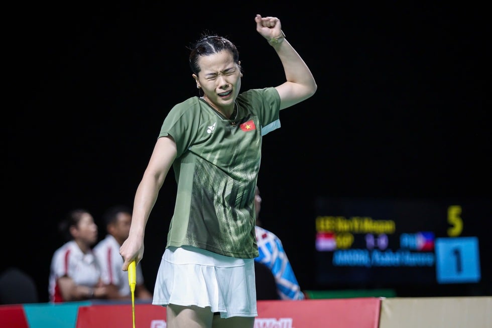 ساخن: نجوين ثوي لينه حققت عودة مذهلة، حيث هزمت لاعبة التنس الماليزية رقم 1 - الصورة 1. Nóng: Nguyễn Thùy Linh ngược dòng ngoạn mục, đánh bại tay vợt nữ số 1 Malaysia- Ảnh 1.