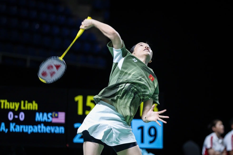 حار: نجوين ثوي لينه حققت عودة مذهلة، حيث هزمت لاعبة التنس رقم 1 في ماليزيا - صورة 5. Nóng: Nguyễn Thùy Linh ngược dòng ngoạn mục, đánh bại tay vợt nữ số 1 Malaysia- Ảnh 5.