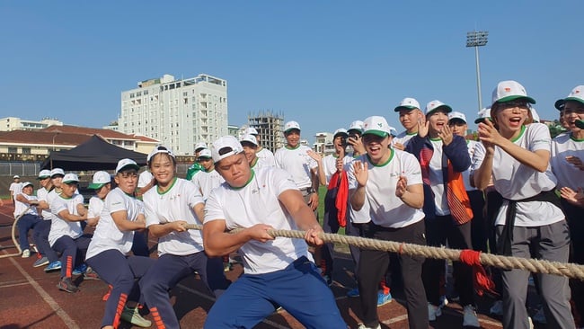 Die Stadt Hue hat das Programm „Alle Menschen treiben Sport“ ins Leben gerufen – Foto 2. TP Huế phát động Chương trình "Toàn dân tập luyện thể dục thể thao" - Ảnh 2.