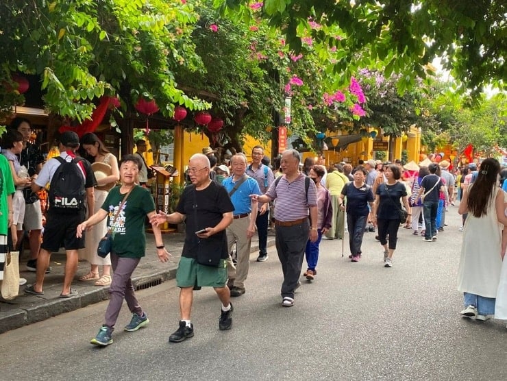 The coastal landscape of central Vietnam is one of the favorite destinations.