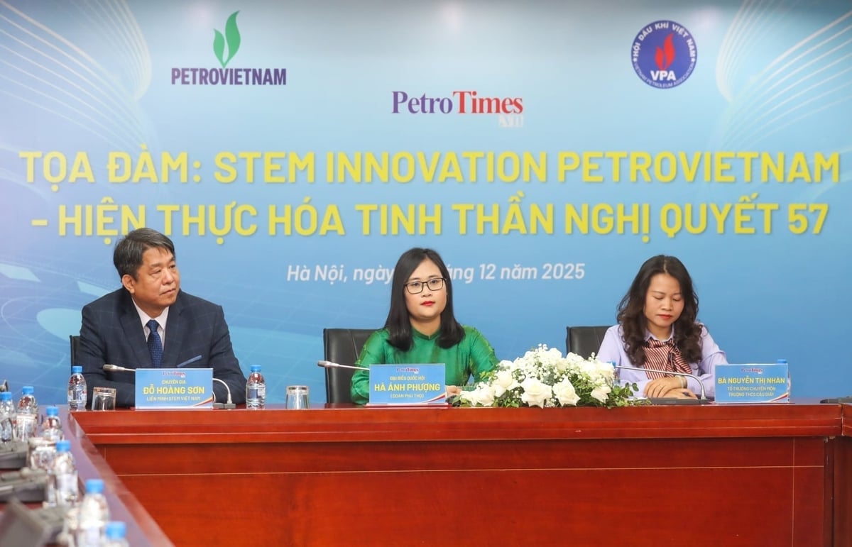 Expertos en el Seminario de Innovación STEM de Petrovietnam. Foto: Reportero. Các chuyên gia tại Toạ đàm Stem Innovation Petrovietnam. Ảnh: PV.