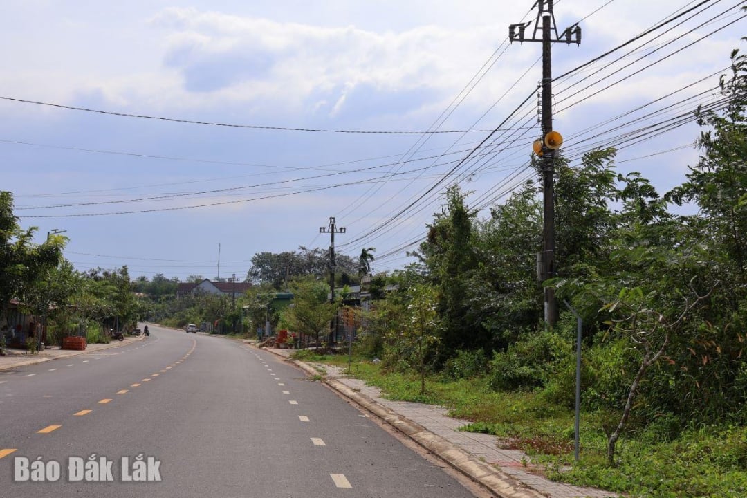קומונת הגבול בואון דון מקדמת תעמולה משפטית באמצעות מערכת רמקולים.