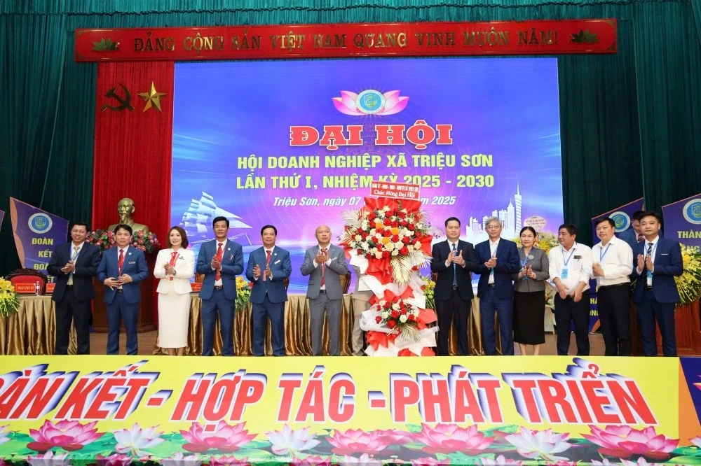 การประชุมสมาคมธุรกิจตำบล Trieu Son สมัยที่ 2568-2573