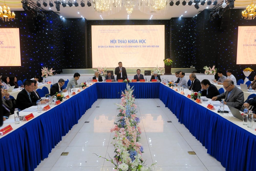 Melengkapi dan melengkapi berkas untuk diserahkan ke UNESCO untuk menghormati Trang Trinh Nguyen Binh Khiem - foto 1