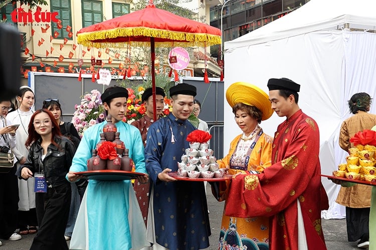 चित्र परिचय